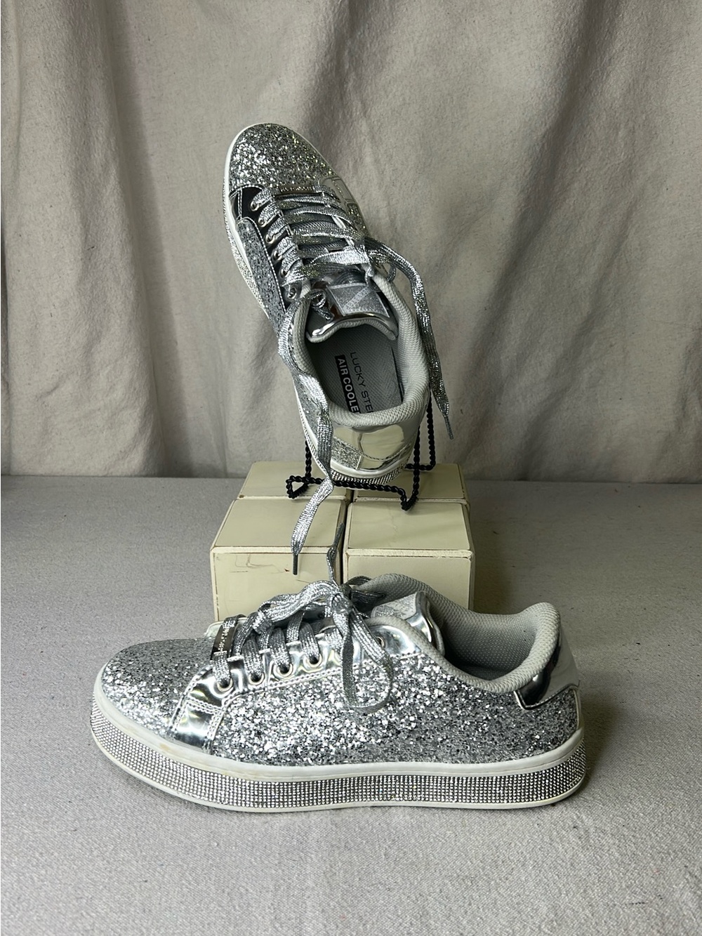 Lucky Step Glitter Platform Low-Top Sneaker - Silver Glitter